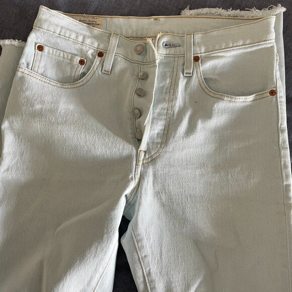 LEVIS 501 skinny W26 L28 light wash jeans - Picture 2 of 2